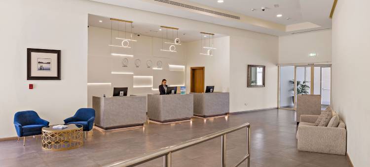 哈姆拉村酒店(Al Hamra Village Hotel)图片