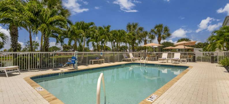 舒适套房酒店-萨拉索塔-西耶斯塔岛(Comfort Suites Sarasota-Siesta Key)图片