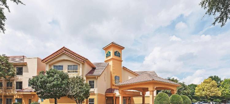 达拉斯艾迪生广场拉昆塔温德姆套房酒店(La Quinta Inn & Suites by Wyndham Dallas - Addison Galleria)图片