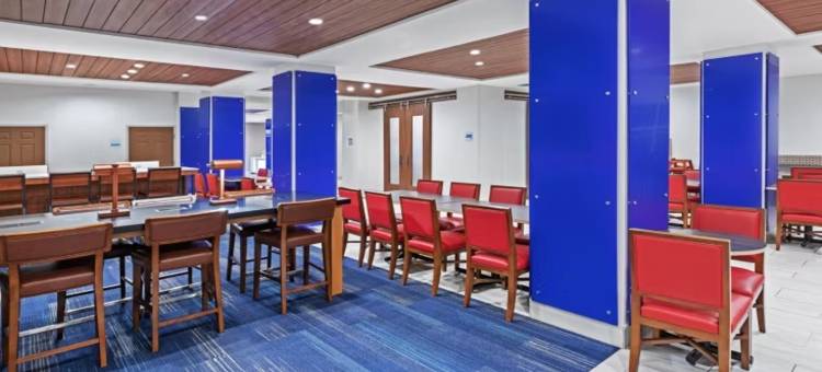 智选假日套房酒店休斯敦航天中心 - 清澈的湖水(Holiday Inn Express & Suites Houston Space Ctr - Clear Lake)图片