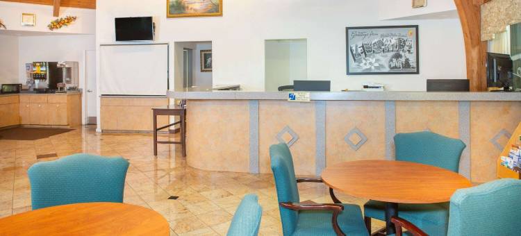 北棕榈滩速8酒店(Super 8 by Wyndham North Palm Beach)图片