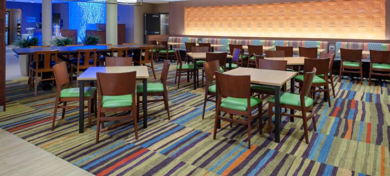 万枫酒店及套房奥古斯塔华盛顿路/I-20(Fairfield Inn & Suites Augusta Washington Rd./I-20)图片