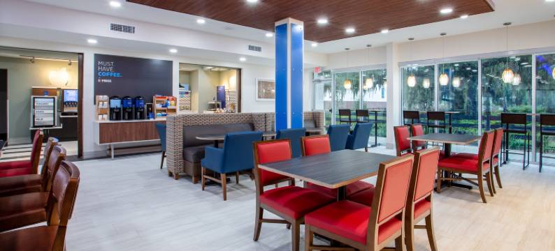 IHG 智选假日酒店及套房迪美南(Holiday Inn Express & Suites DELAND SOUTH by IHG)图片