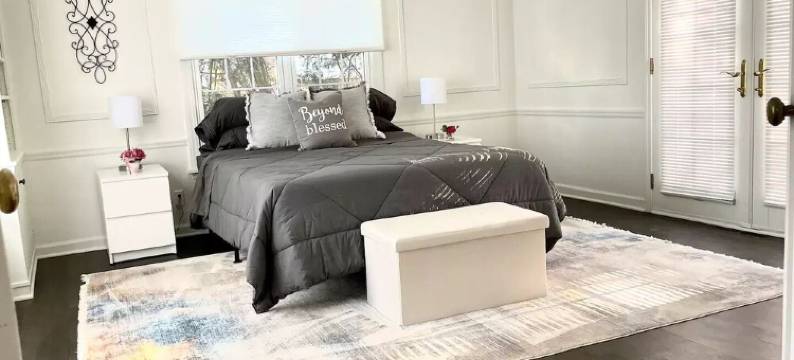 Simply Stunning Home in DT Lake Geneva W/Game room!图片