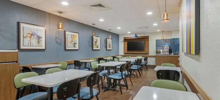 环宇贝斯特韦斯特优质酒店(Best Western Plus Universal Inn)图片