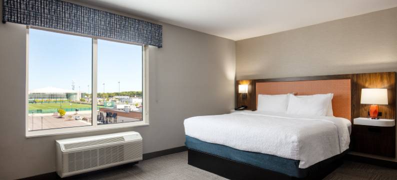 希尔顿汉普顿酒店格林湾体育场(Hampton Inn by Hilton Green Bay Stadium)图片