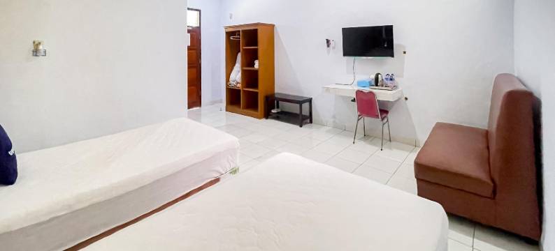 Urbanview Hotel Grand Seven One Kaur图片