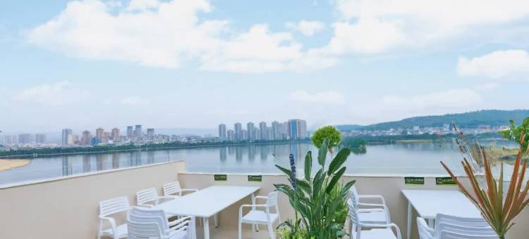 溪岸.温泉民宿(弥勒湖泉生态园店)图片