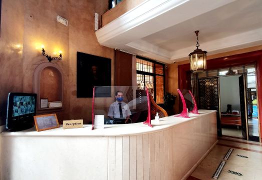 Hôtel Rembrandt Hotel Overview