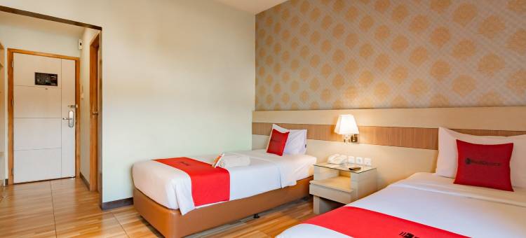 红多兹优选酒店-近万隆站(RedDoorz Premium Near Bandung Station)图片