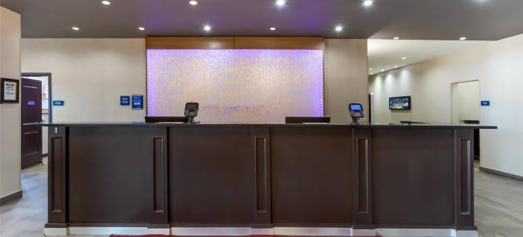 贝斯特韦斯特优质欣顿优质套房酒店(Best Western Plus Hinton Inn  Suites)图片