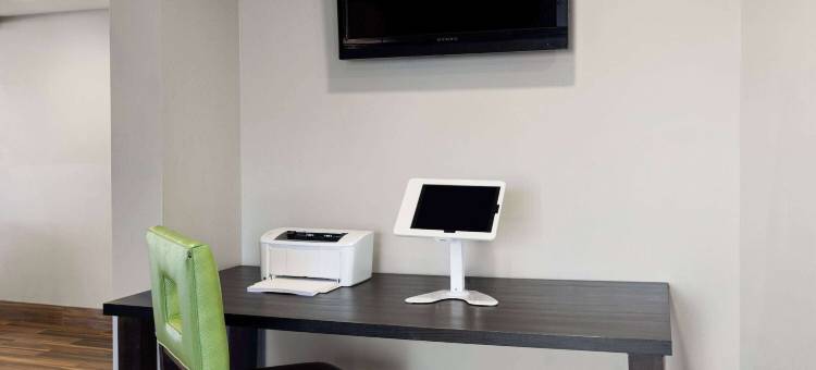 纽华克特拉华大学呗盟套房酒店(Baymont by Wyndham Newark I-95 at University of Delaware)图片