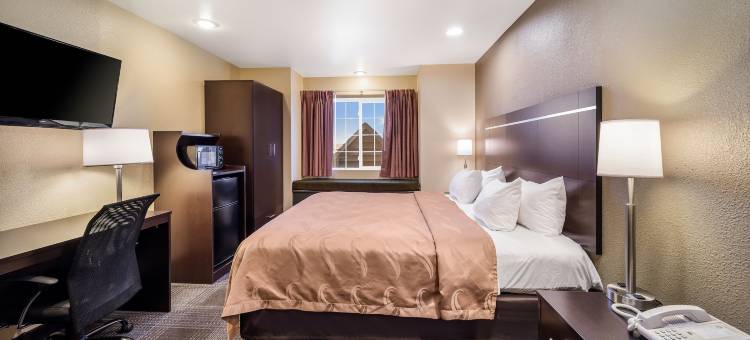 法伦NAS附近凯艺套房酒店(Quality Inn & Suites Near Nas Fallon)图片