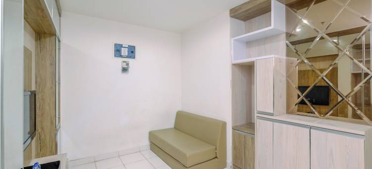 Sentul塔公寓的舒适宜居的2卧室(Homey and Comfy 2Br Sentul Tower Apartment)图片