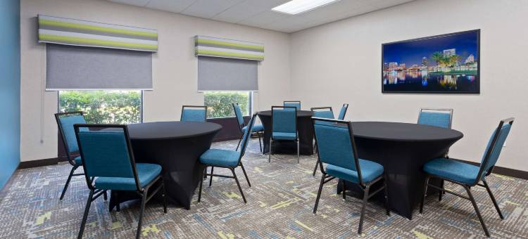 奥兰多国际大道北欢朋套房酒店(Hampton Inn & Suites Orlando-International Dr. North)图片