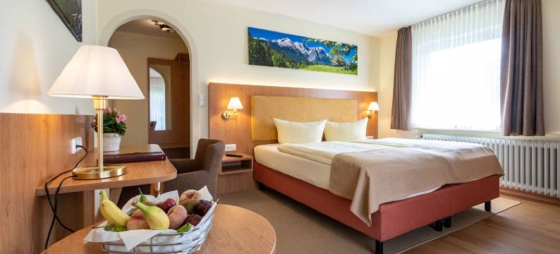 布鲁萨特伽尼酒店(Hotel Garni Brunnthaler)图片