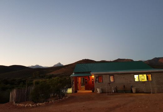 Zwartberg View Mountain LodgeHotel Overview
