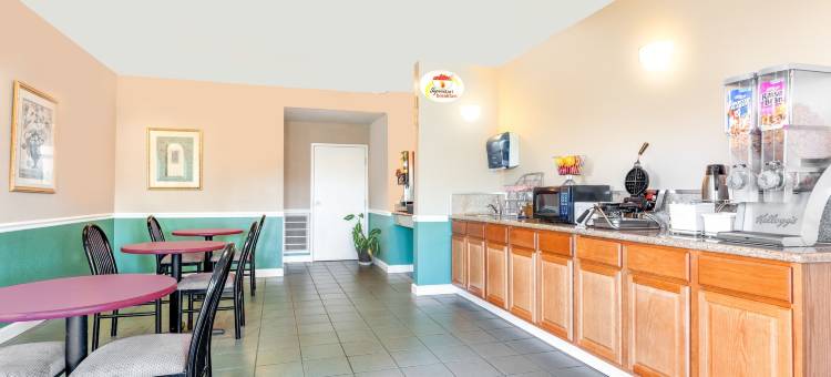 麦迪逊-里奇兰地区温德姆速8酒店(Super 8 by Wyndham Madison/Ridgeland Area)图片