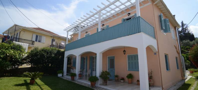 索纳斯公寓酒店(Tsonas Apartments)图片