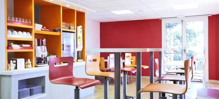 日内瓦圣格尼斯普伊普瑞米尔经典酒店(Premiere Classe Geneve - Saint Genis Pouilly)图片