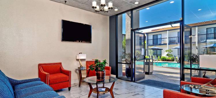 南圣荷西 / 摩根山丘凯艺套房饭店(Quality Inn & Suites South San Jose - Morgan Hill)图片