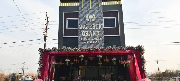 由MNG房间提供的大酒店(Hotel Majestic Grand By MNG Rooms)图片