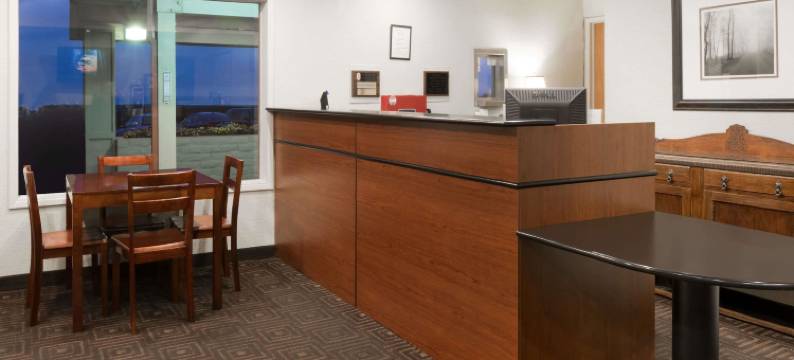 布拉格堡温德姆速8酒店(Super 8 by Wyndham Fort Bragg)图片