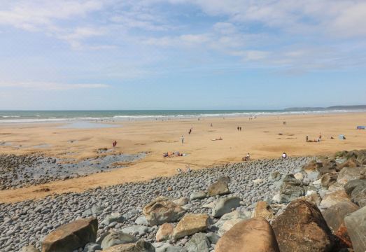 Applestow Hotel Overview