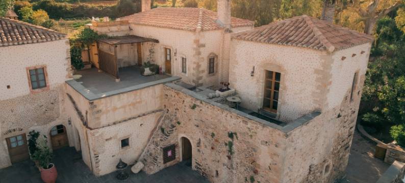 水池酒店(Kinsterna Hotel)图片