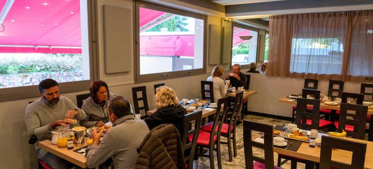 奥普林姆罗斯酒店(Au Primerose Hôtel)图片