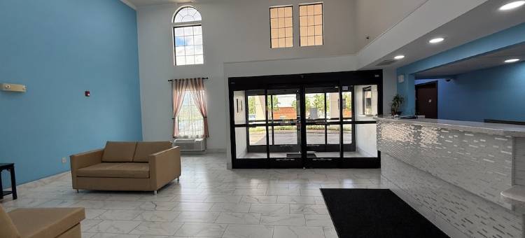 奥利夫布兰奇温德姆速 8 酒店(Hometown Place)图片