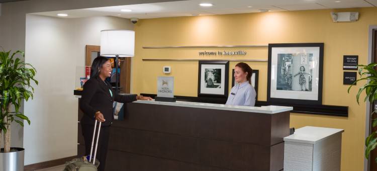 诺克斯维尔佩普米尔大道欢朋套房酒店(Hampton Inn & Suites Knoxville Papermill Drive)图片