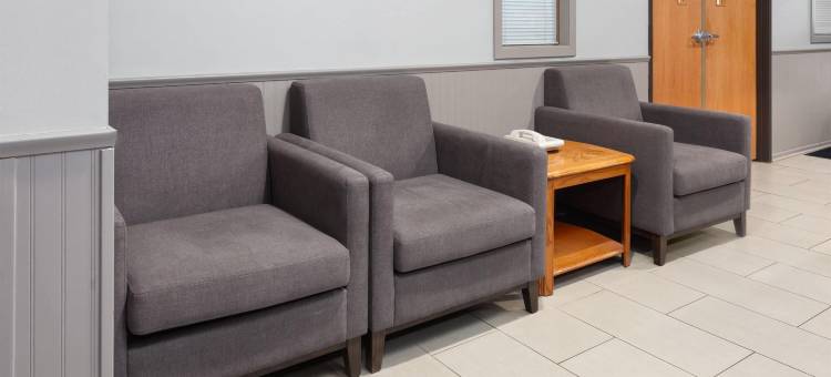 麦克亨利速 8 酒店(Super 8 By Wyndham Mchenry)(Super 8 by Wyndham McHenry/Fox Lake Area)图片