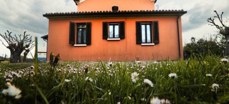 Holiday Home in Urbania with Garden BBQ图片