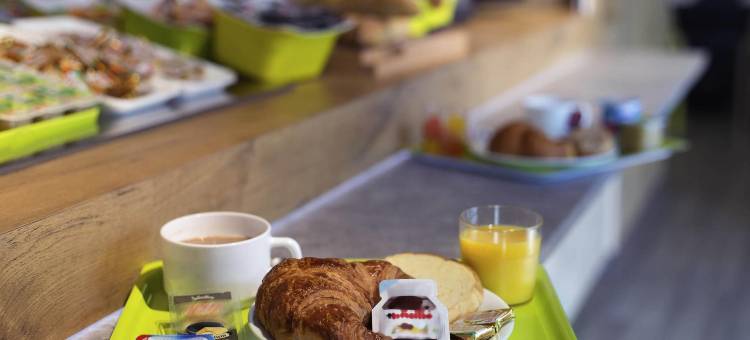 尚贝里南沙雷索宜必思快捷酒店(Ibis Budget Chambéry Sud Challes les Eaux)图片