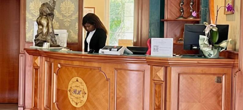 摄政公寓海滩酒店(Regent Beach Hotel & Apartments)图片