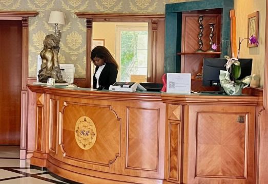 Regent Beach Hotel & ApartmentsHotel Overview