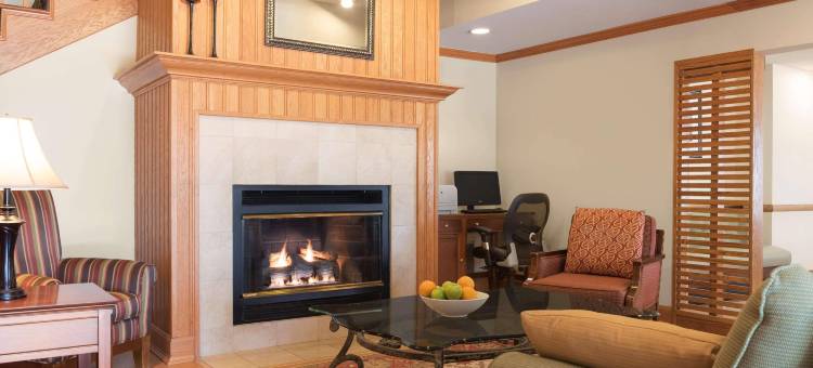 乡村酒店及套房由卡尔森 - 达文波特管理(Country Inn & Suites by Radisson, Davenport - Quad Cities)图片