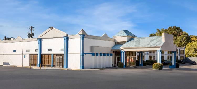 石山罗德威酒店(Rodeway Inn Stone Mountain)图片