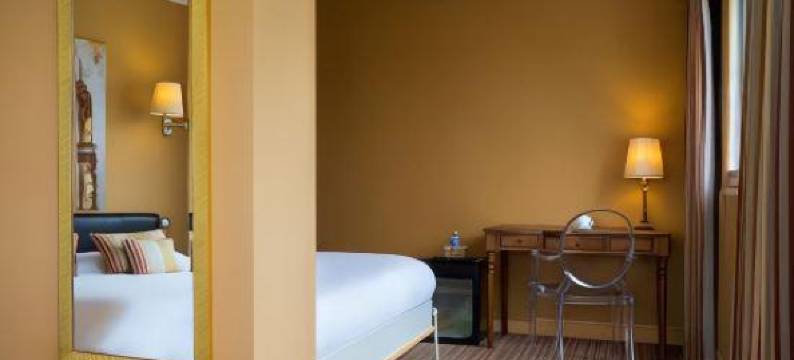 拉罗什续尔雍拿破仑原生酒店(The Originals City Hôtel Napoléon la Roche-Sur-Yon)图片