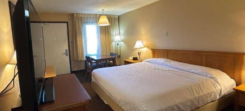 桑道纳福赛斯I-94旅馆(Sundowner Inn Forsyth I 94)图片