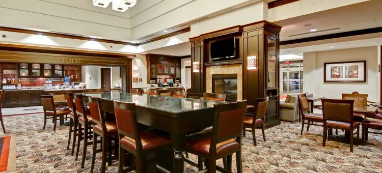 多伦多机场管理中心Homewood Suites by Hilton(Homewood Suites by Hilton Toronto Airport Corporate Centre)图片