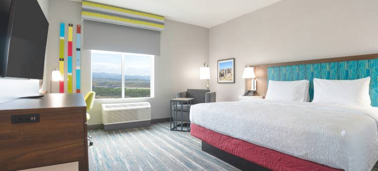 圣塔克拉利塔-瓦伦西亚欢朋酒店(Hampton Inn Santa Clarita-Valencia)图片