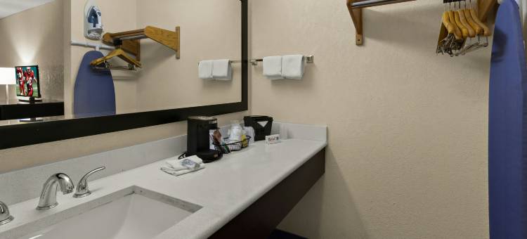 凯夫城红顶套房酒店(Red Roof Inn & Suites Cave City)图片