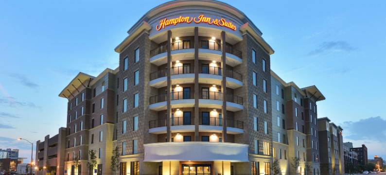 德梅因市中心希尔顿欢朋套房酒店(Hampton Inn & Suites des Moines Downtown)图片