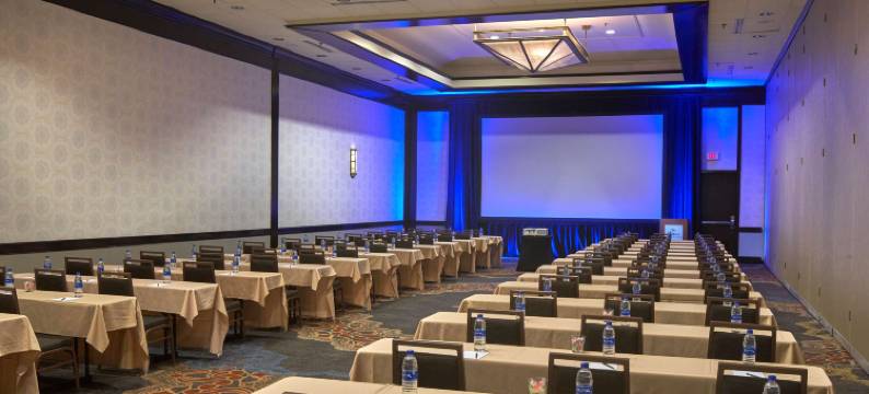 罗利北山希尔顿酒店(Hilton Raleigh North Hills)图片