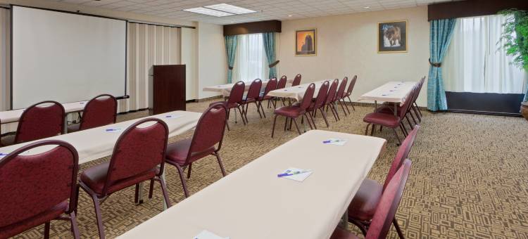 查尔斯顿-绍斯里奇智选假日酒店及套房(Holiday Inn Express & Suites Charleston-Southridge)图片
