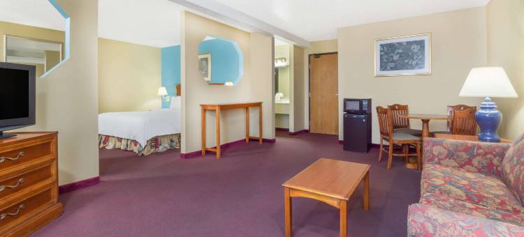 胡伯高地呗盟套房酒店(Baymont by Wyndham Huber Heights Dayton)图片