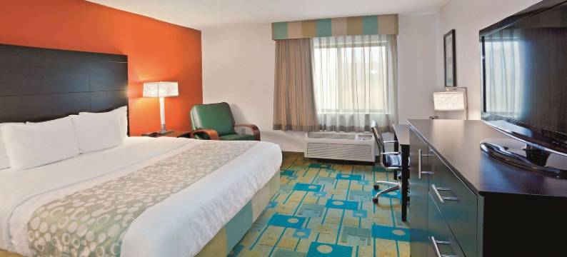 曼斯费尔德拉昆塔温德姆套房酒店(La Quinta Inn & Suites by Wyndham Mansfield Oh)图片