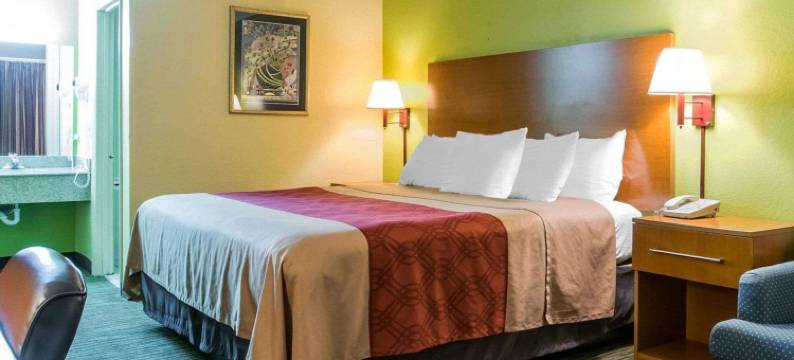 富兰克林南伊克诺旅馆(Econo Lodge)图片